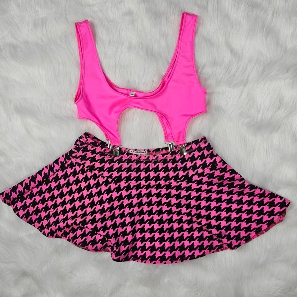 Pretty n Punq Rave Set Womens‎ Medium Pink Houndstooth Skirt Cutout Top